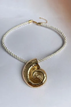 MICAS Necklaces|Accessories-Conch Shell Stud Necklace GOLD