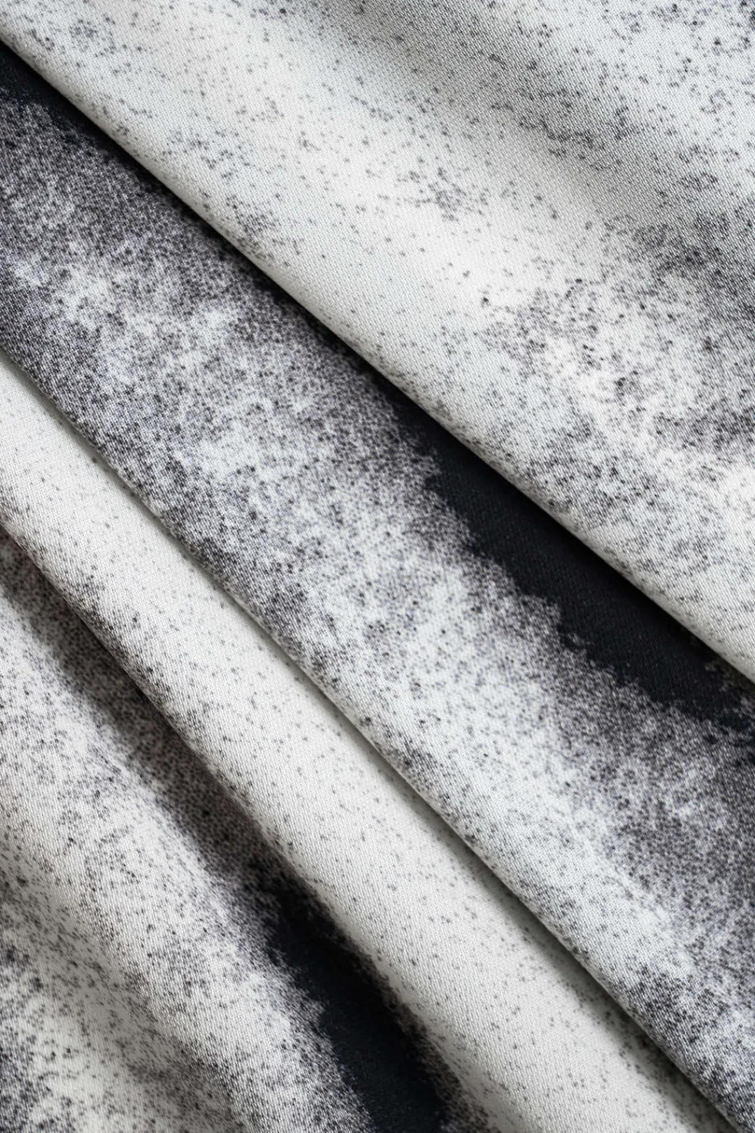 MICAS Long Sleeve Tops|Long Sleeves Tops-Contrast Print Long-Sleeve Shirt Contrast Color