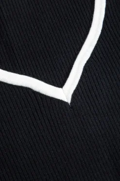 MICAS Knit Tops-Knit V-Neck Long-Sleeve Top BLACK